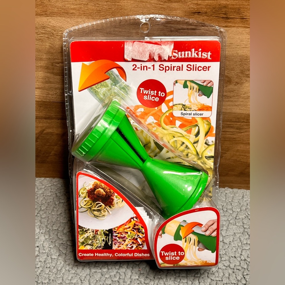 Sunkist 2-in-1 Spiral Slicer Vegetable Slicer Green New In Pack